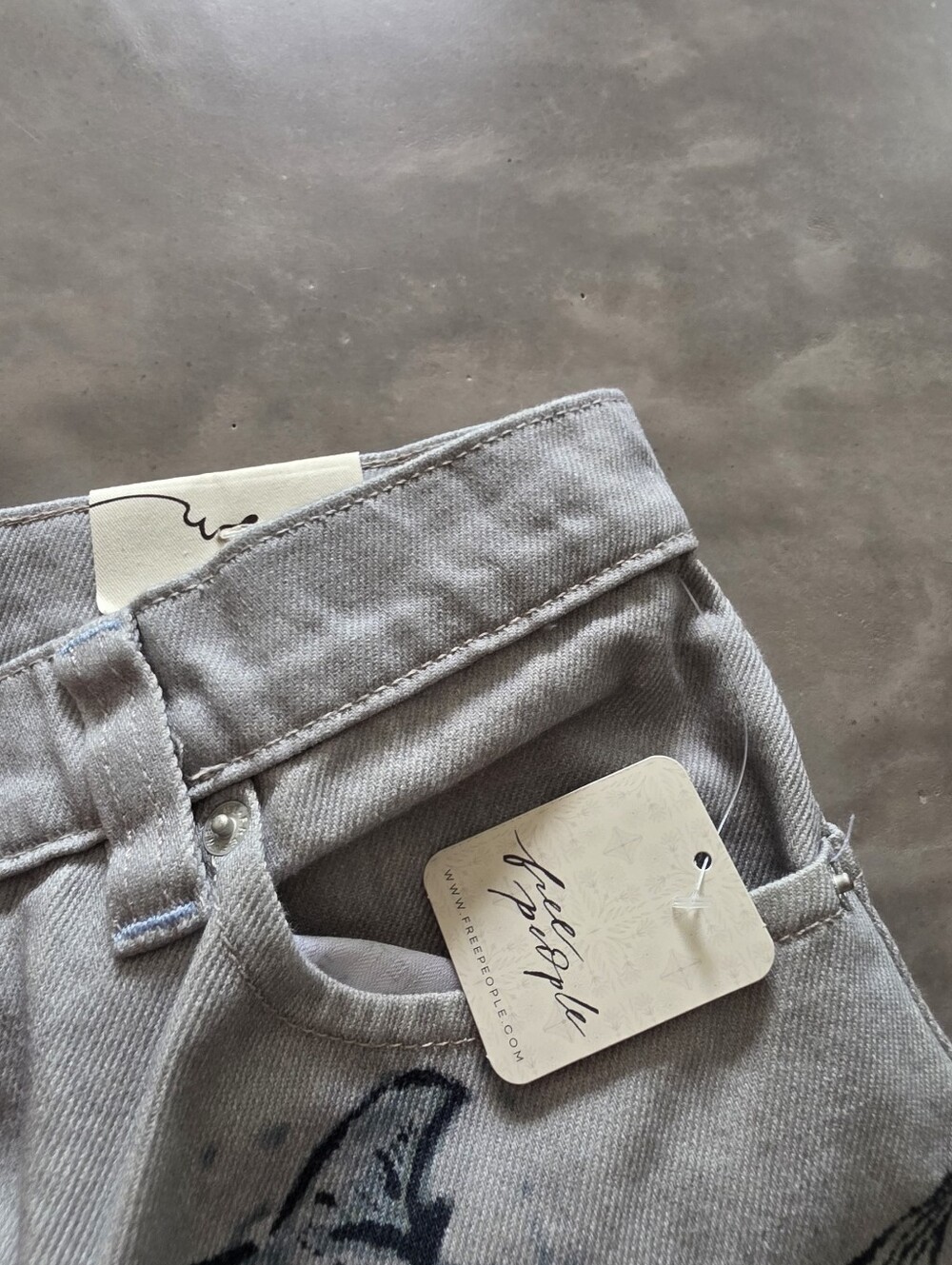Free People We The Free Tinsley Printed Jeans Size 28 NWT - Picture 7 of 14